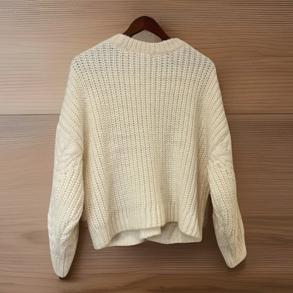 H&M Cable Chunky Knit Cream Sweater Long Sleeve Sz L Fisherman Cottagecore